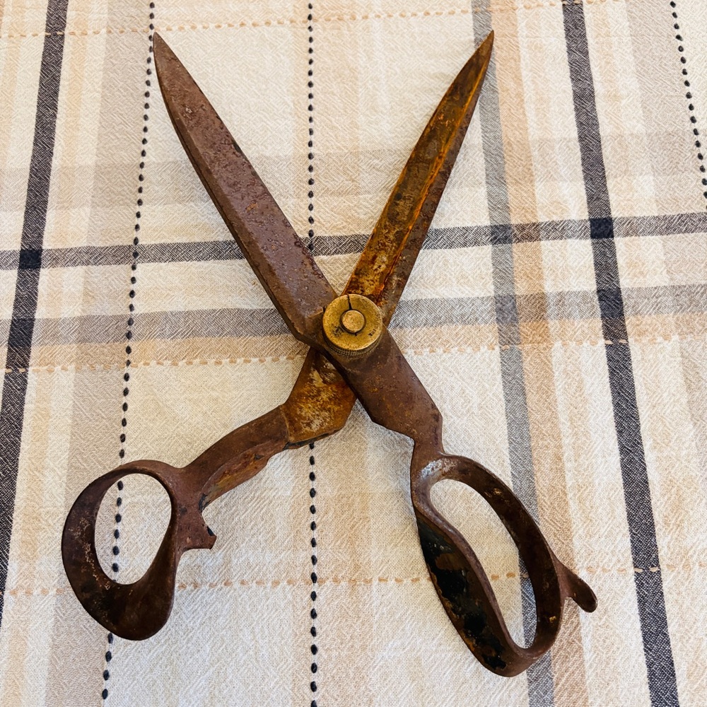 Antique J Wiss and Sons Tailor Seamstress Scissors Shears 1900s Unrestored Steel